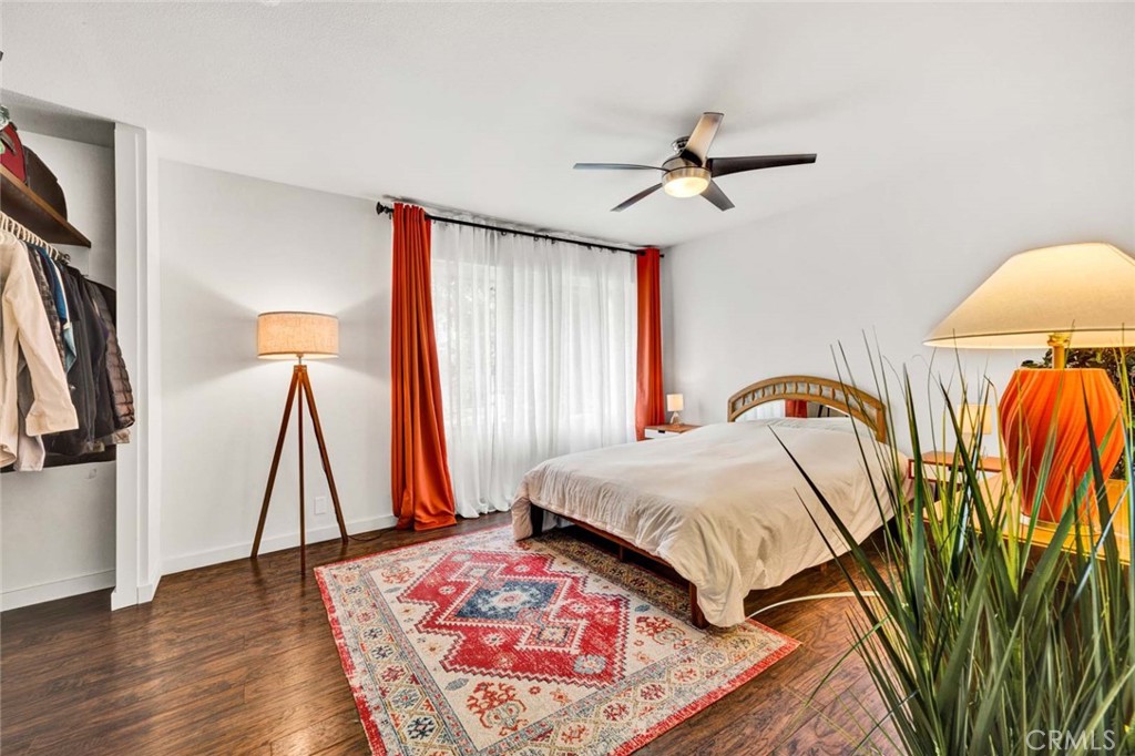 177 N Singingwood Street 22 Property Photo 12