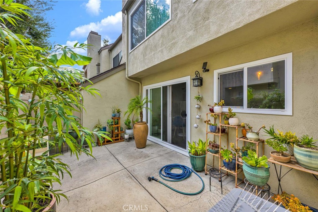 177 N Singingwood Street 22 Property Photo 19