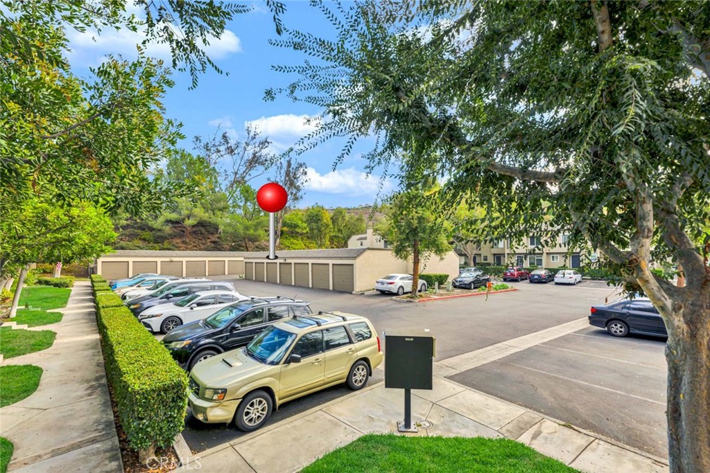 177 N Singingwood Street 22 Property Photo 20