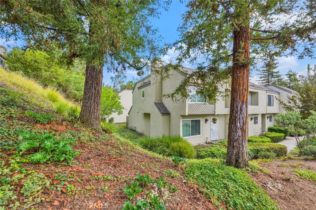 177 N Singingwood Street 22 Property Photo 21