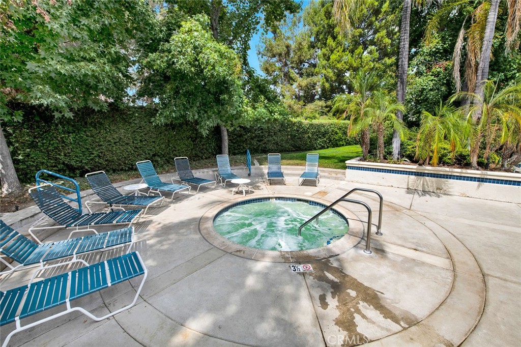 177 N Singingwood Street 22 Property Photo 26