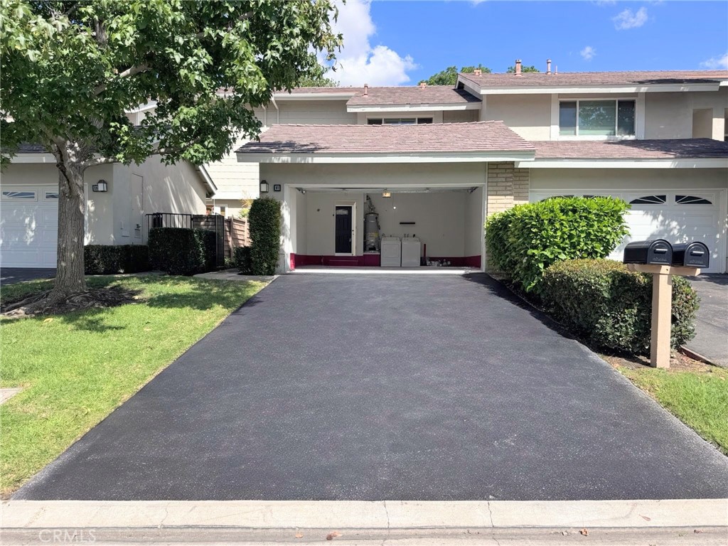 61 Ashbrook Property Photo 1