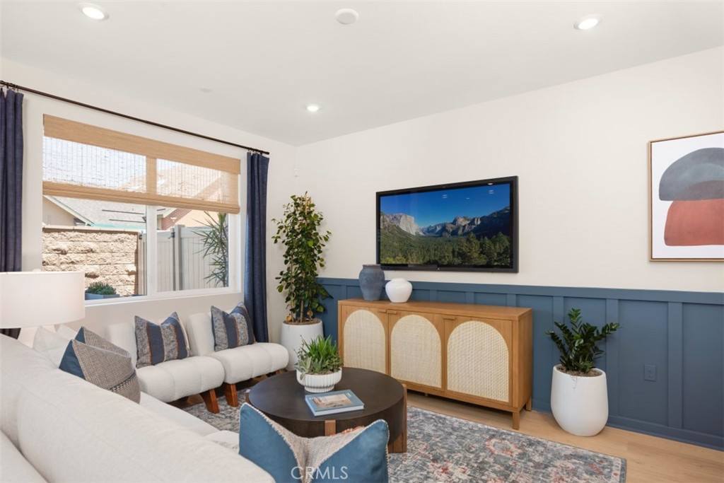 7022 Solara Way Property Photo 4