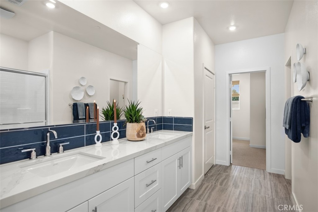 7022 Solara Way Property Photo 15