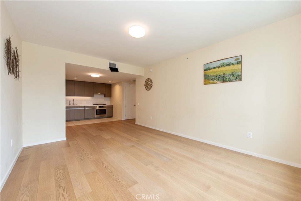 889 Francisco 1911 Property Photo 11