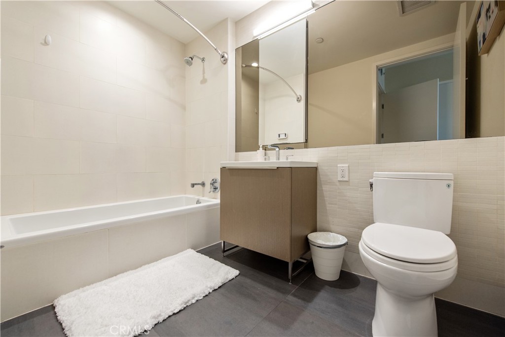 889 Francisco 1911 Property Photo 14
