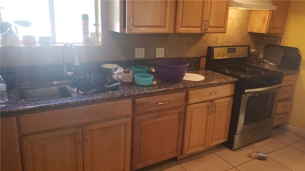 1317 W Mcfadden Property Photo 3