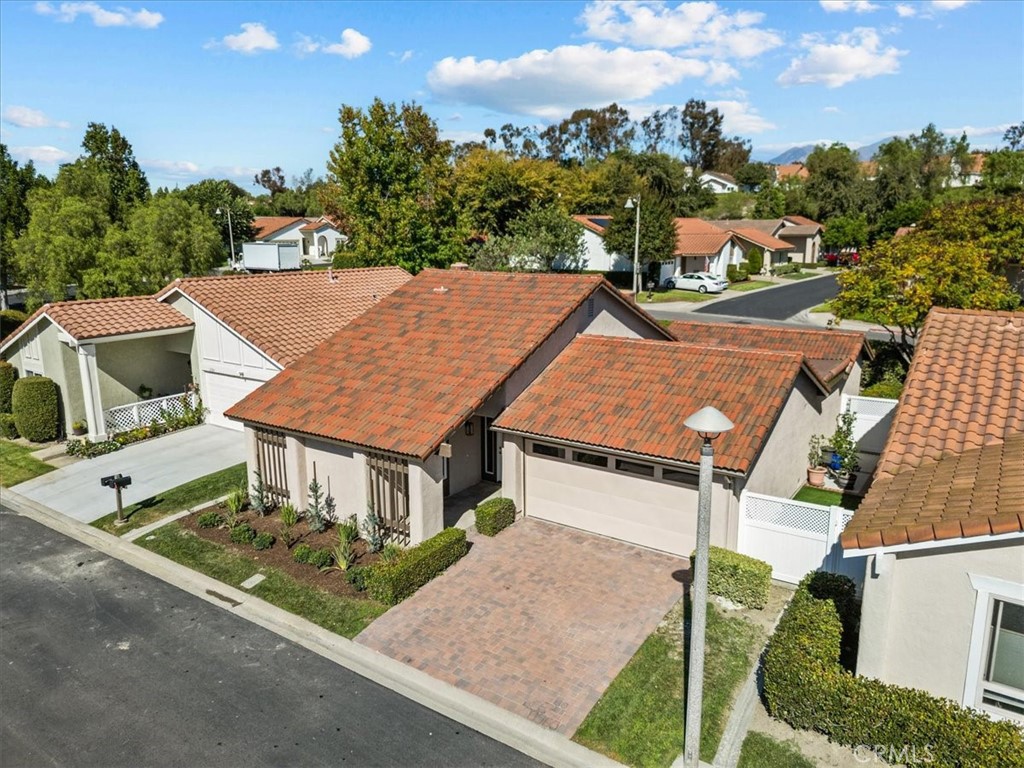 27751 Via Granados Property Photo 2