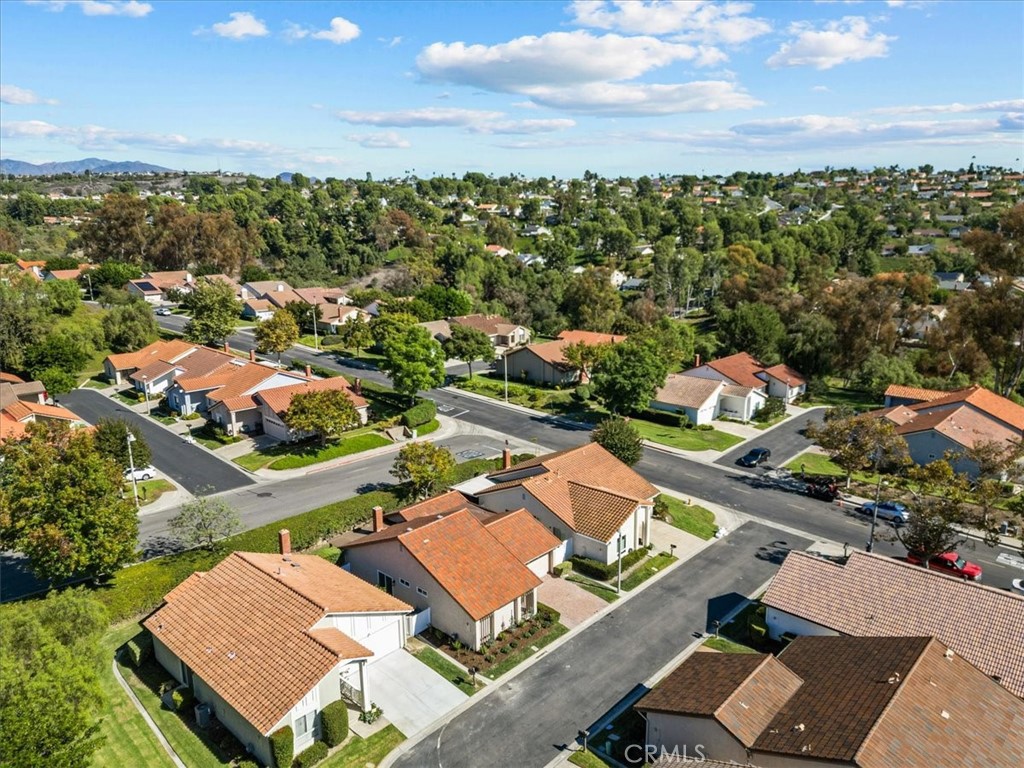 27751 Via Granados Property Photo 3