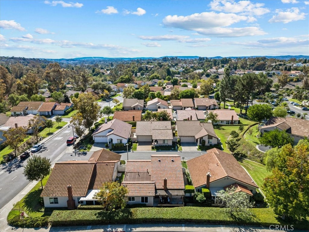 27751 Via Granados Property Photo 4