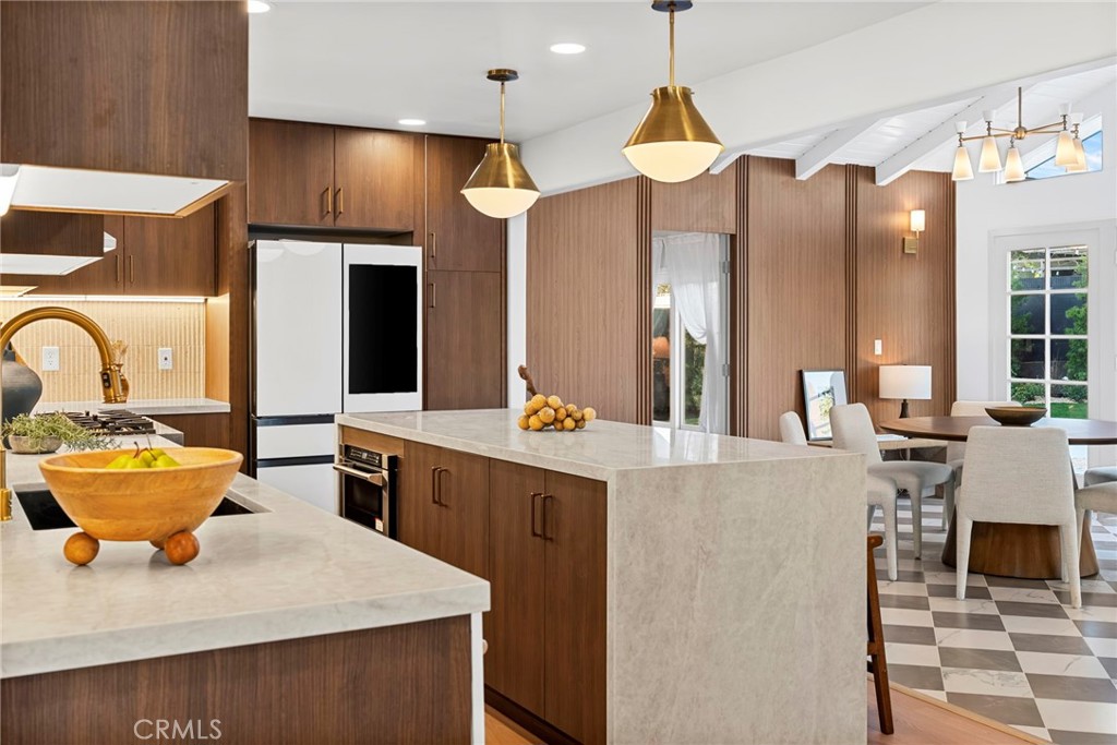 439 Normandy Property Photo 7