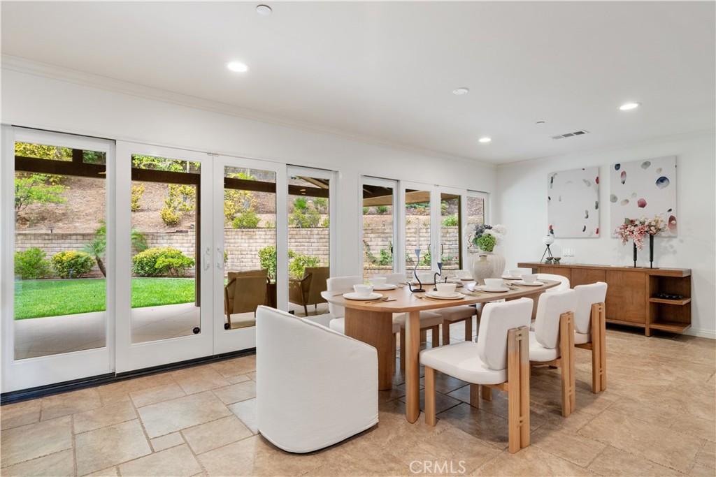 2047 Carolwood Property Photo 10