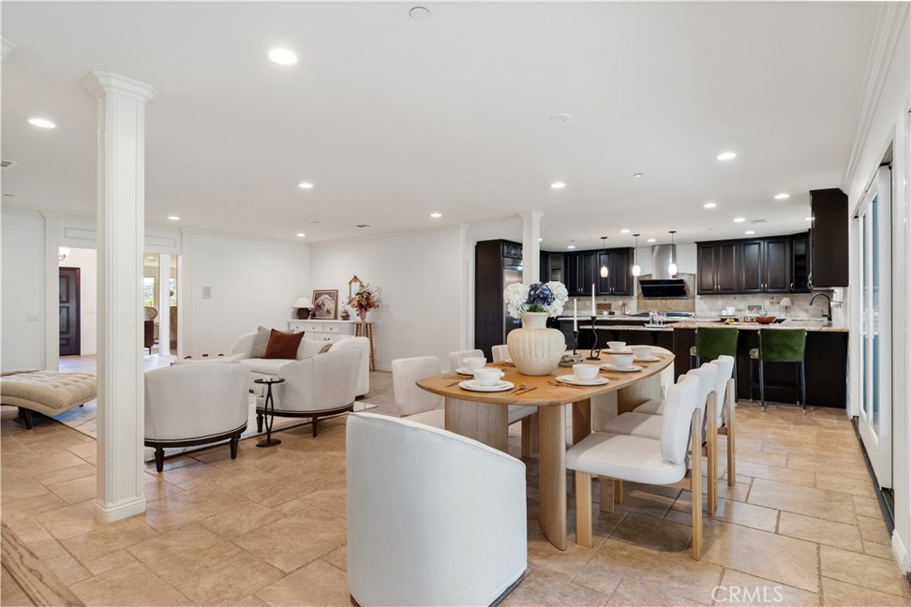 2047 Carolwood Property Photo 11