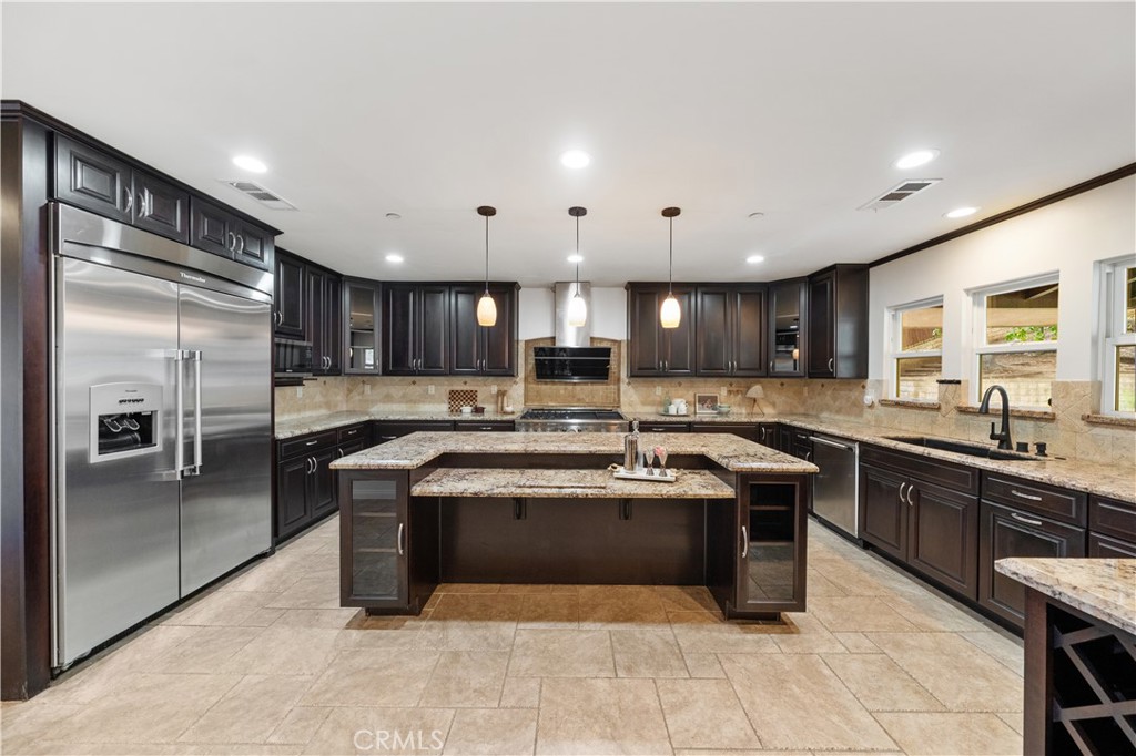 2047 Carolwood Property Photo 13