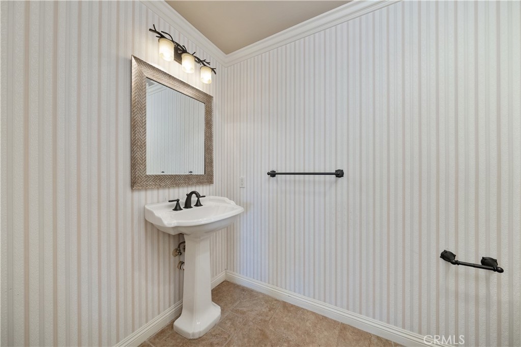 2047 Carolwood Property Photo 16