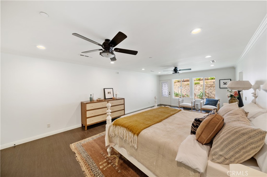 2047 Carolwood Property Photo 18