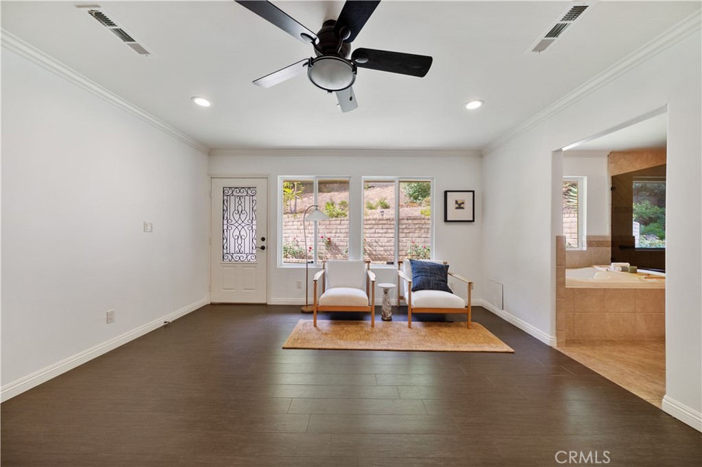 2047 Carolwood Property Photo 19