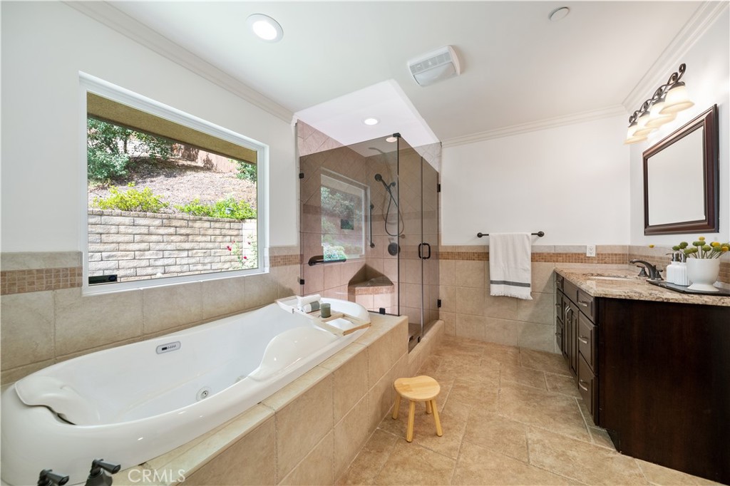 2047 Carolwood Property Photo 20