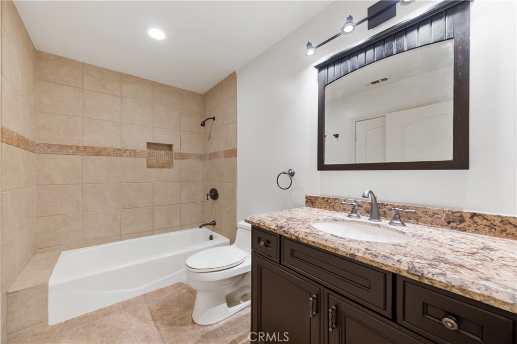 2047 Carolwood Property Photo 28