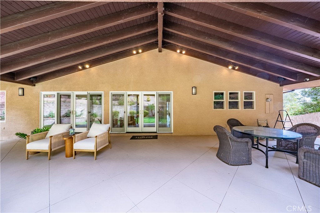 2047 Carolwood Property Photo 33