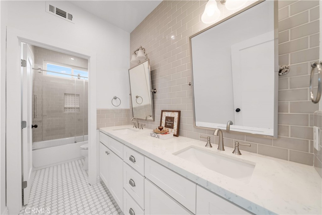 5 Via Taliana Property Photo 33