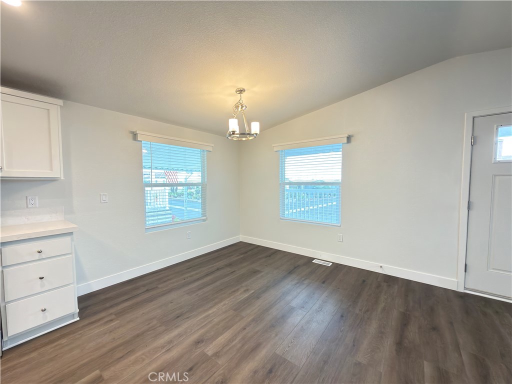9850 Garfield Ave 18 Property Photo 11