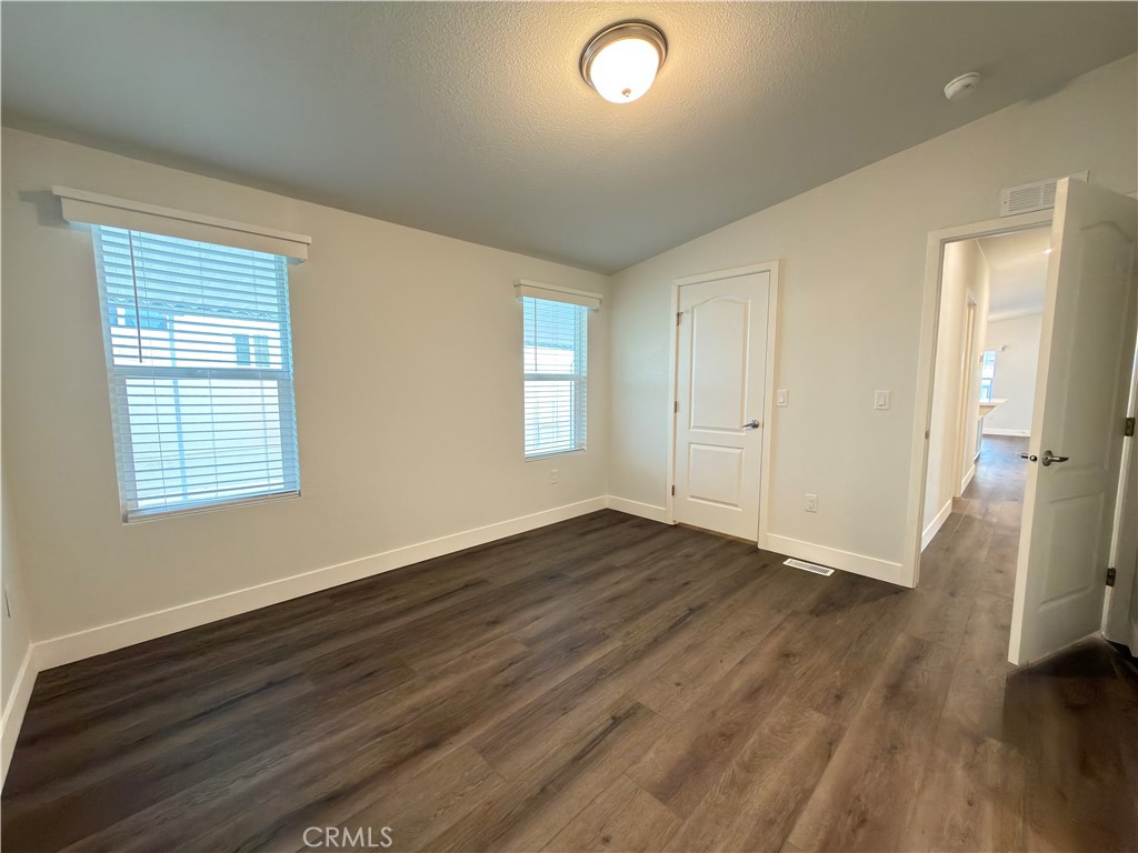 9850 Garfield Ave 18 Property Photo 16