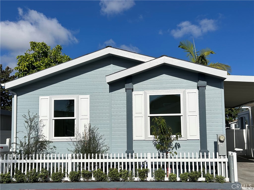 205 Tremont Dr Property Photo 2