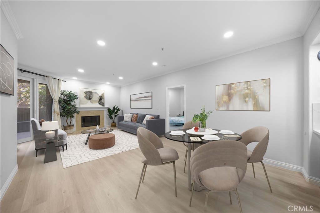 2253 Martin #106 Property Photo 10