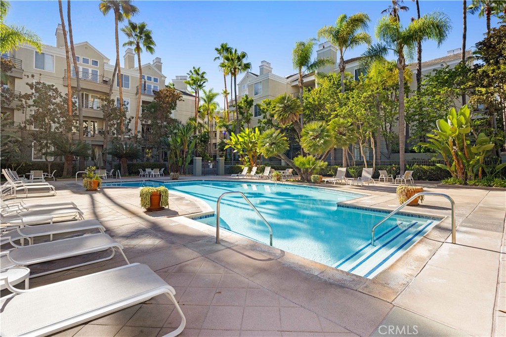 2253 Martin #106 Property Photo 18