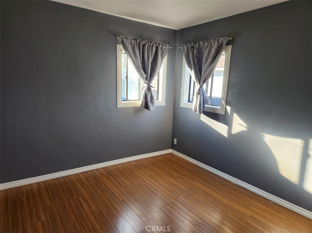 15718 Larch Avenue Property Photo 4