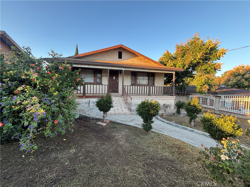 2106 Sheridan Property Photo 3