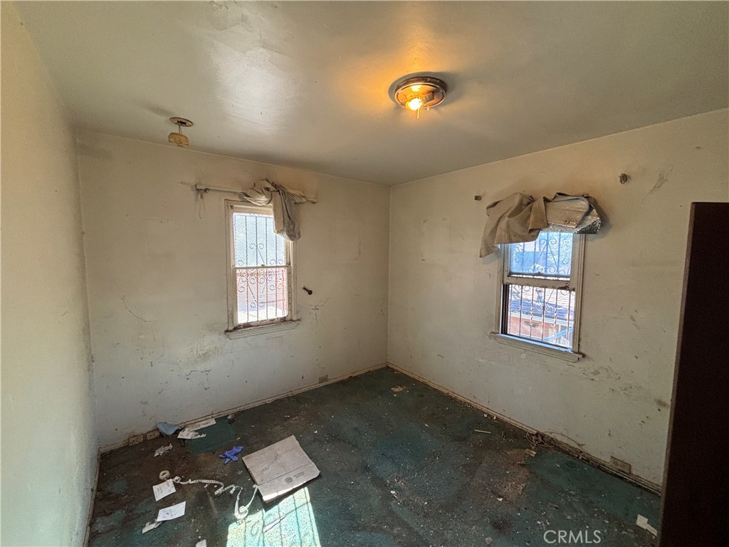 2106 Sheridan Property Photo 9