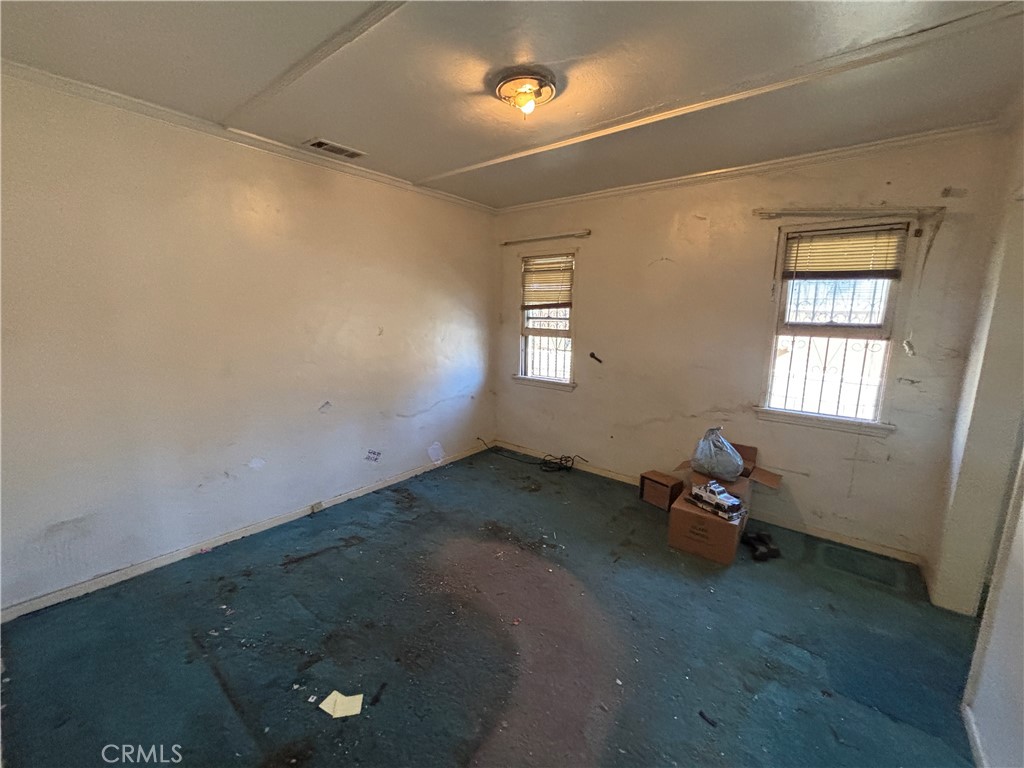 2106 Sheridan Property Photo 13