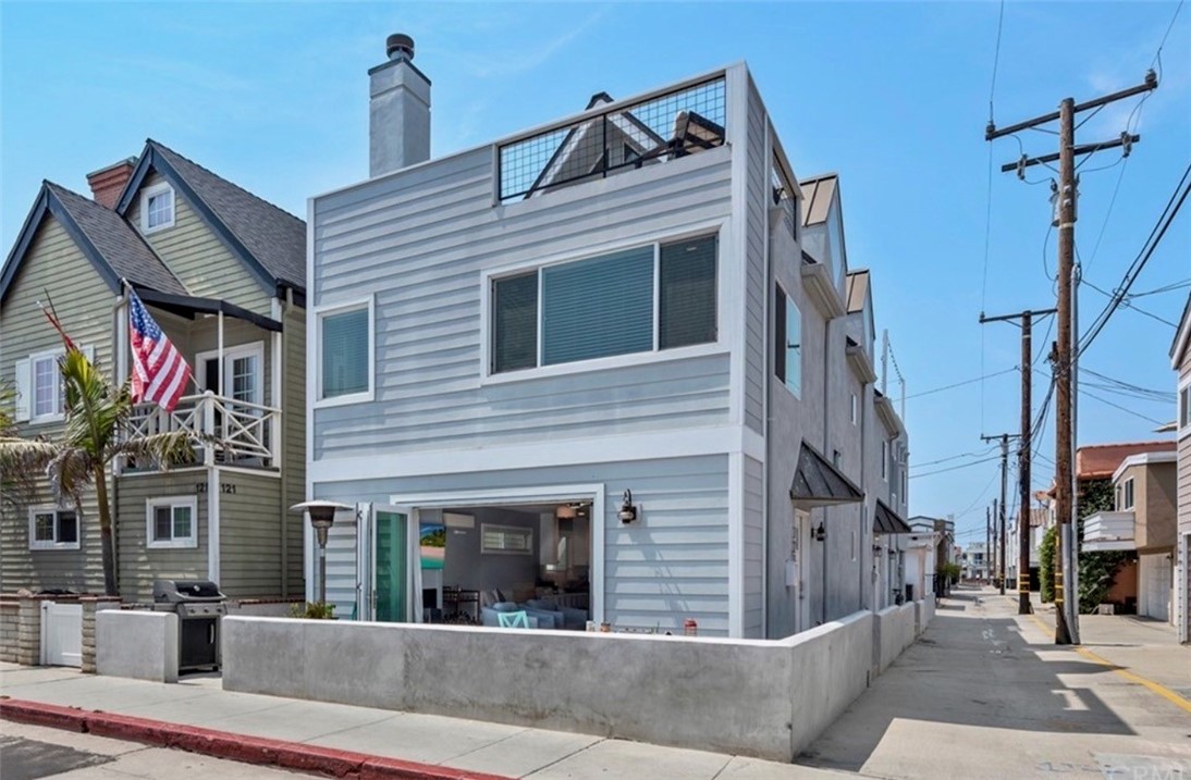 123 36th Property Photo 19