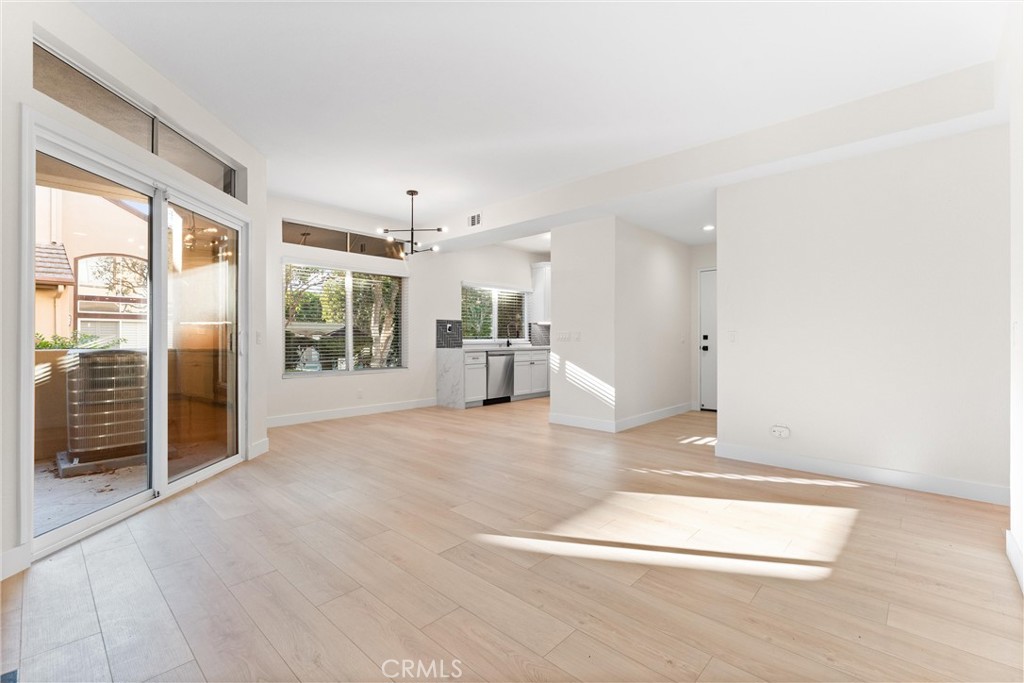 13 Silvertide Drive Property Photo 7