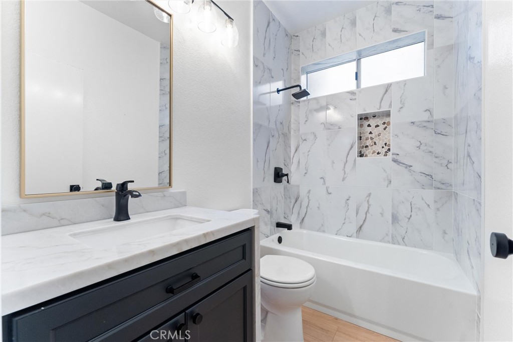 13 Silvertide Drive Property Photo 16