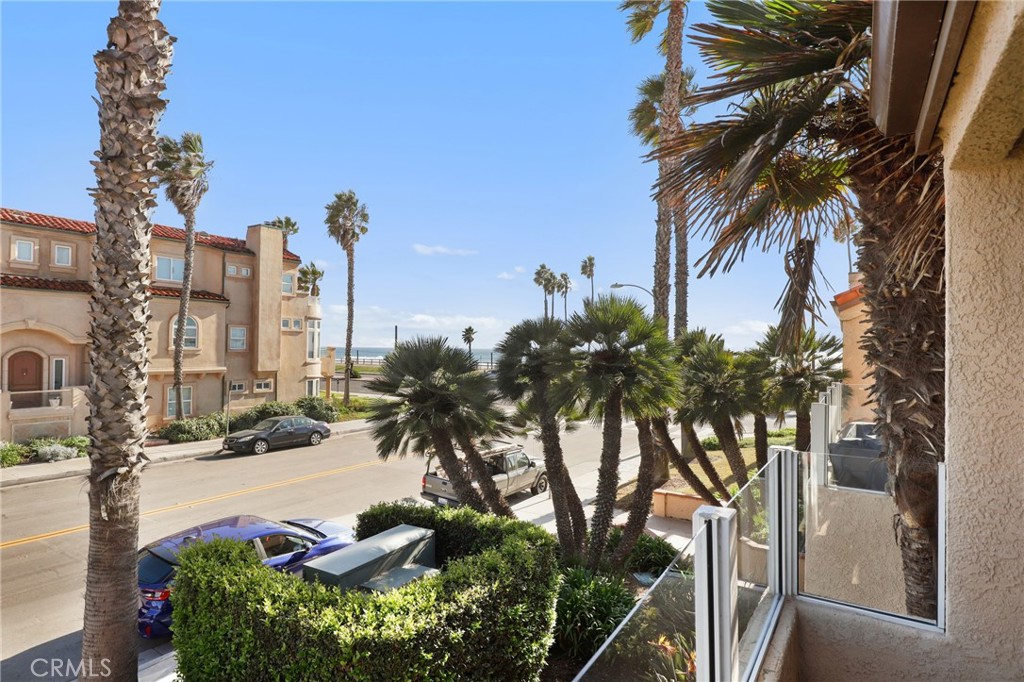 2000 Pacific Coast Highway 103 Property Photo 19