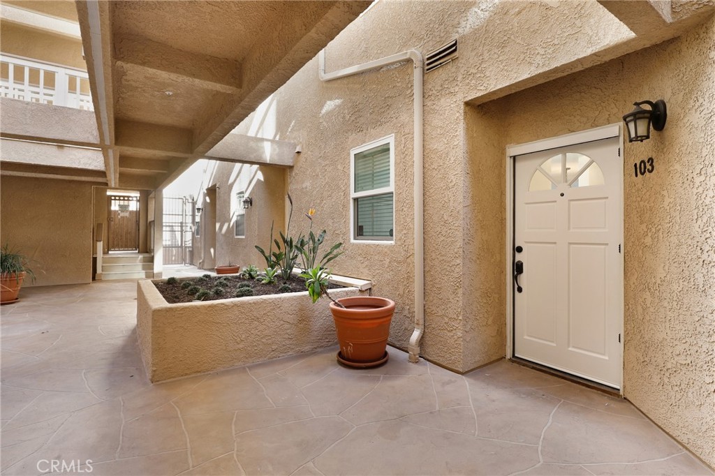 2000 Pacific Coast Highway 103 Property Photo 21