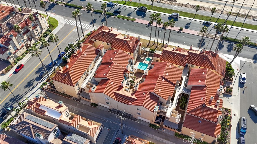 2000 Pacific Coast Highway 103 Property Photo 25