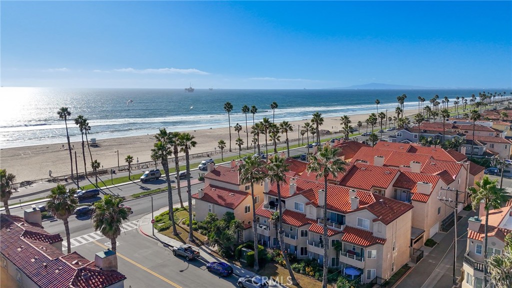 2000 Pacific Coast Highway 103 Property Photo 26