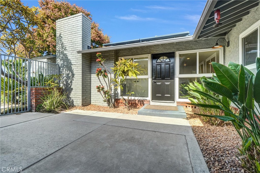 2131 W Niobe Avenue Property Photo 4