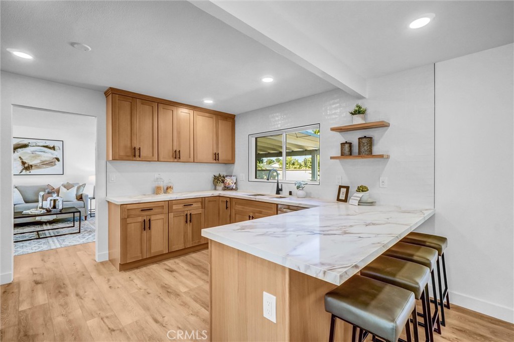 2131 W Niobe Avenue Property Photo 8