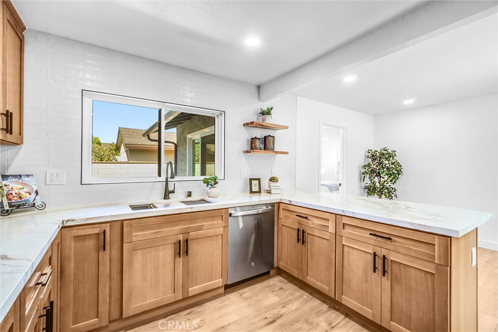 2131 W Niobe Avenue Property Photo 10