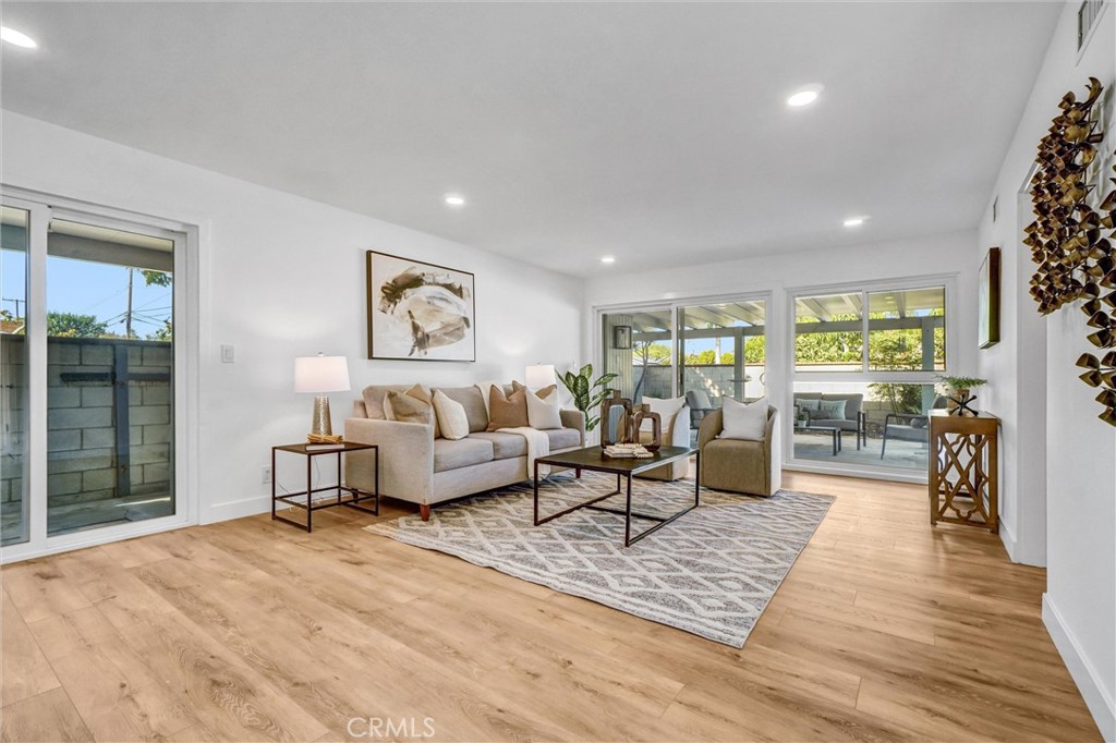 2131 W Niobe Avenue Property Photo 11