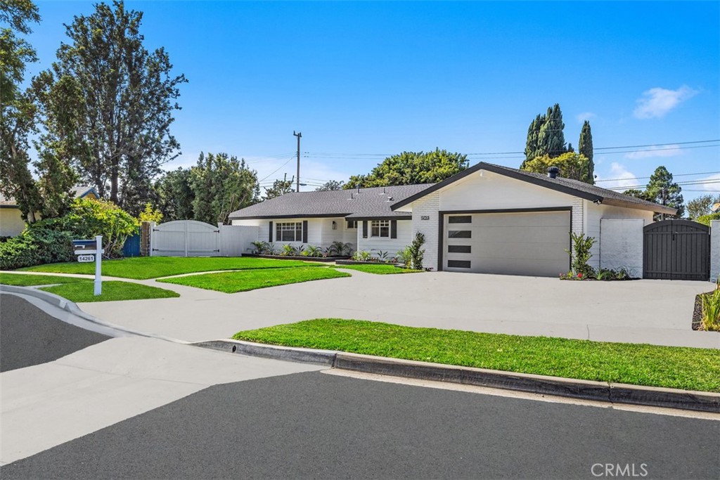 14261 Clarissa Property Photo 4