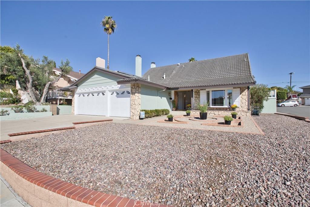 19362 Weymouth Lane Property Photo 2