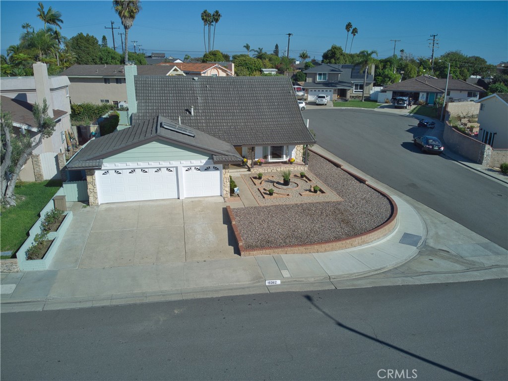 19362 Weymouth Lane Property Photo 3