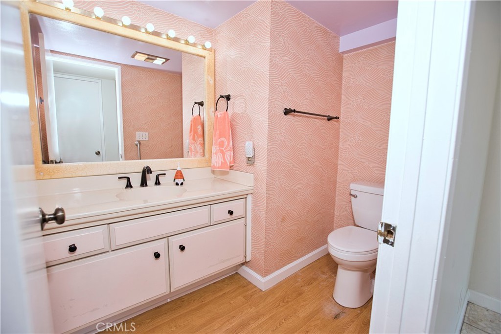 19362 Weymouth Lane Property Photo 13