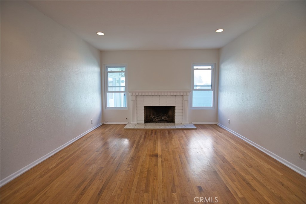 19362 Weymouth Lane Property Photo 16